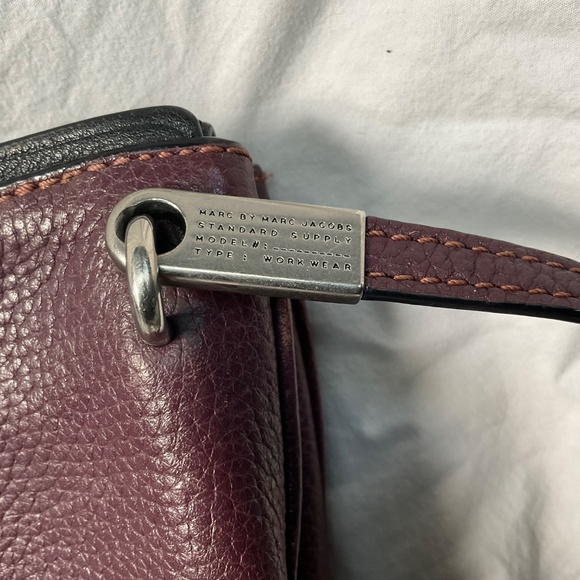 Marc by Marc Jacobs Leather Ligero Double Percy Crossbody in Burgundy - Picture 12 of 13